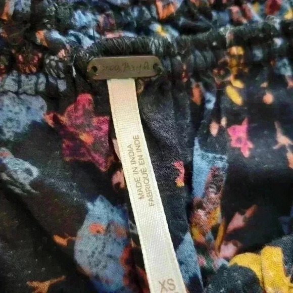 Free People Free Spirit Ruffle Sleeve Blouse size XSmall - Picture 3 of 4